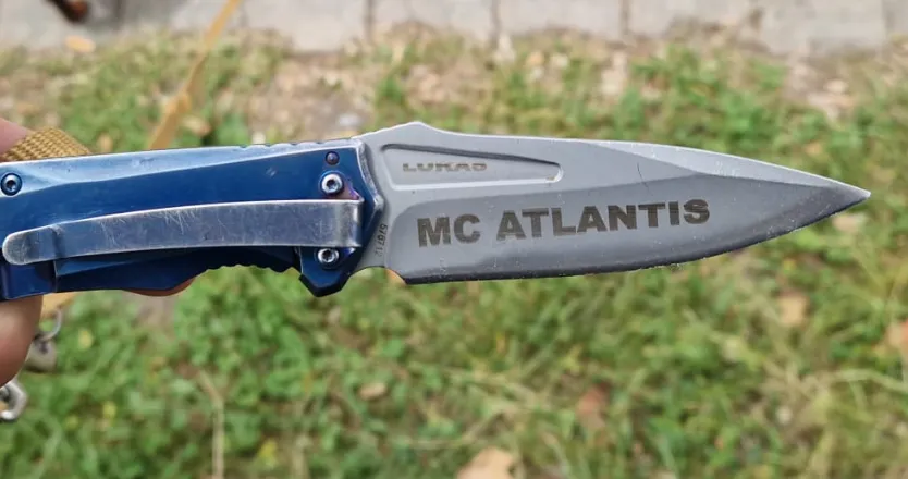 Weitere Taschenmesser-Gravur vom MC Atlantis Stand